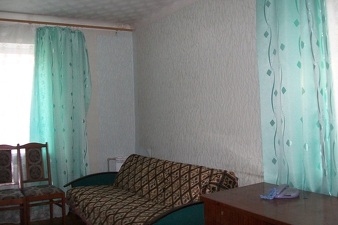 Продам 2-х комнатную квартиру с автономным отоплением Змиев Харьковская область